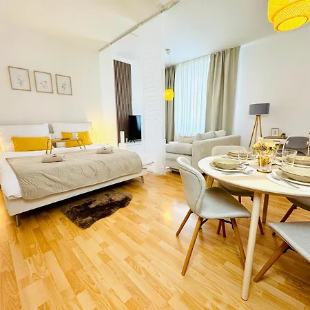 Katy's Cozy Corner Citycenter Apartamento *